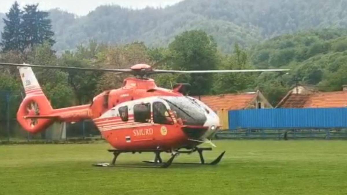 copil doi ani cazut poarta peste el elicopter smurd apata brasov