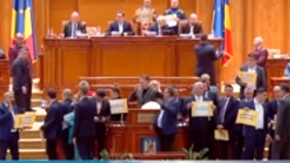 parlamentari salarii taiate sase luni scandal plen