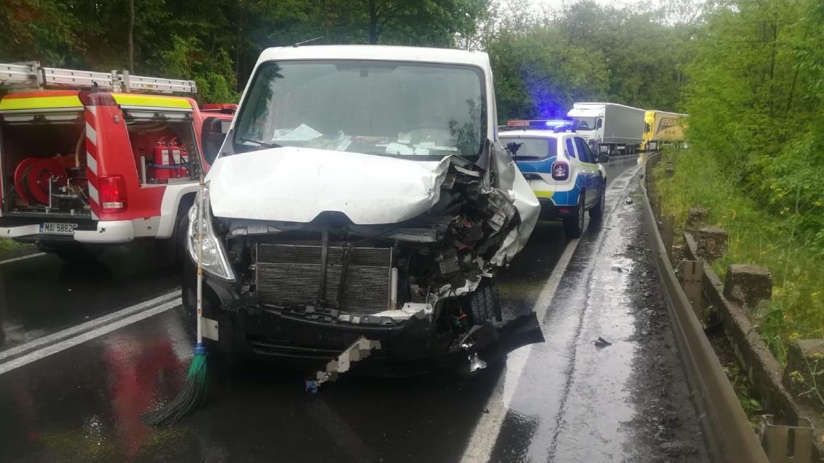 accident microbuze timis trafic blocat dn68 a