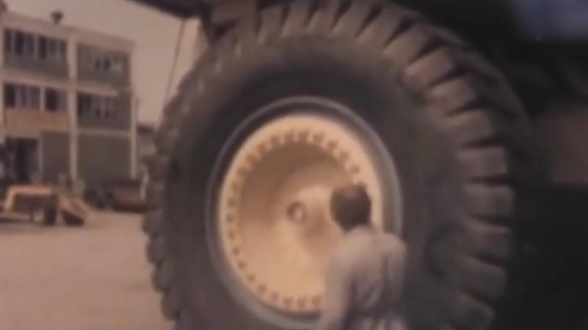 cum arata autobasculanta gigant construita in romania epoca de aur