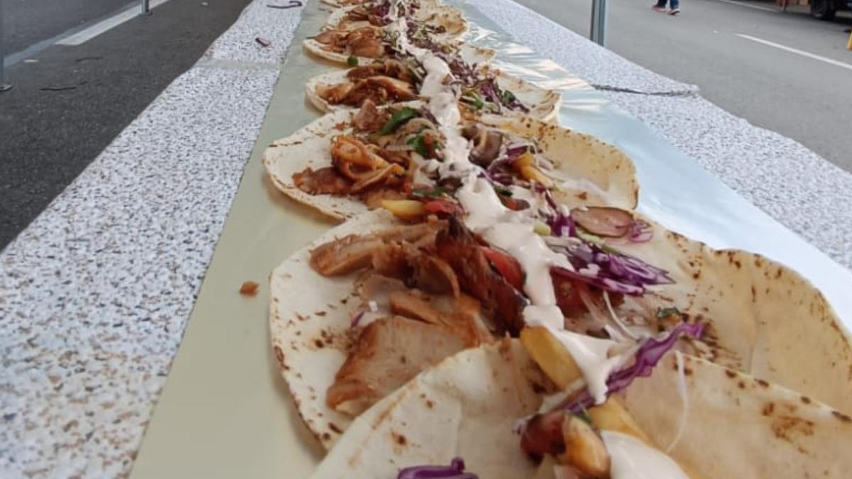 imagini shaorma gigant surpriza culinara la zilele municipiului ploiesti 2023