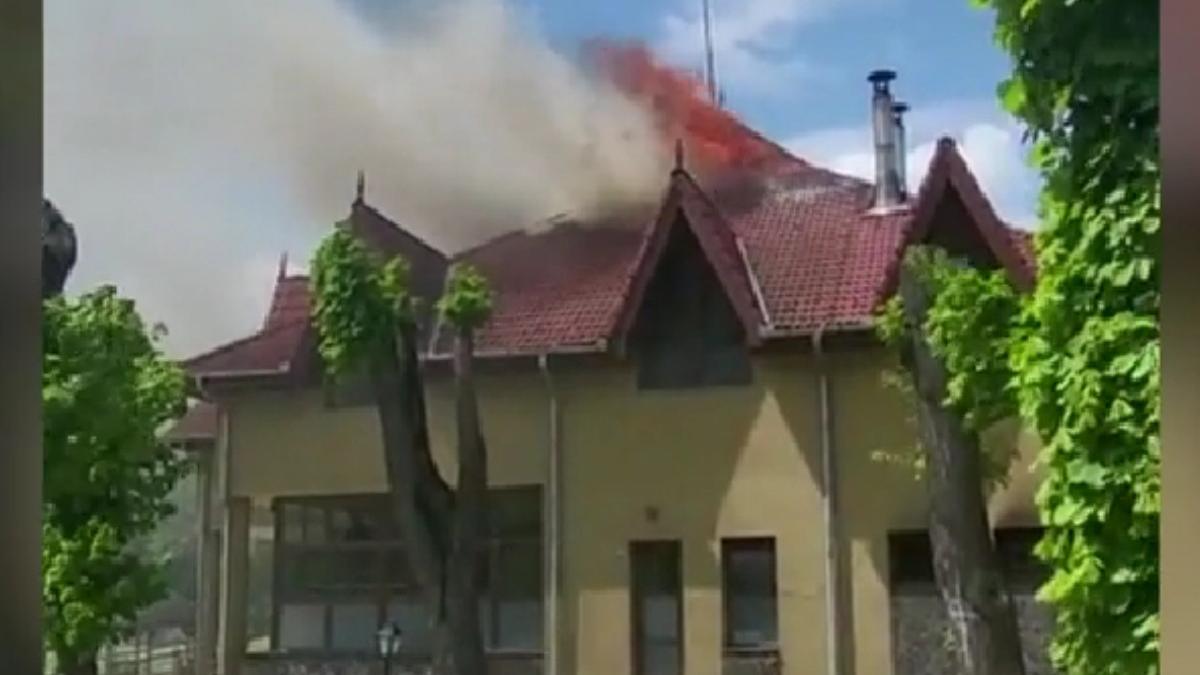 incendiu la o baza de tratament valcele din brasov turistii au intrat in panica