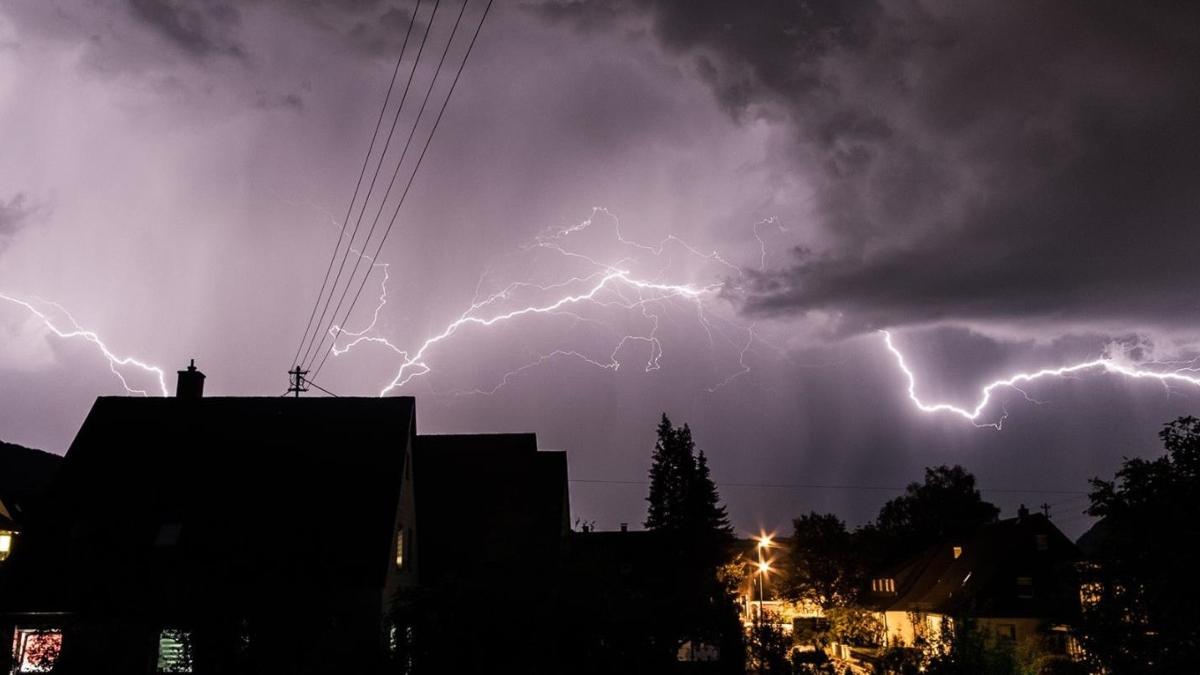 anm prognoza meteo ciclon mediteranean vremea in bucuresti ploi vijelii inundatii