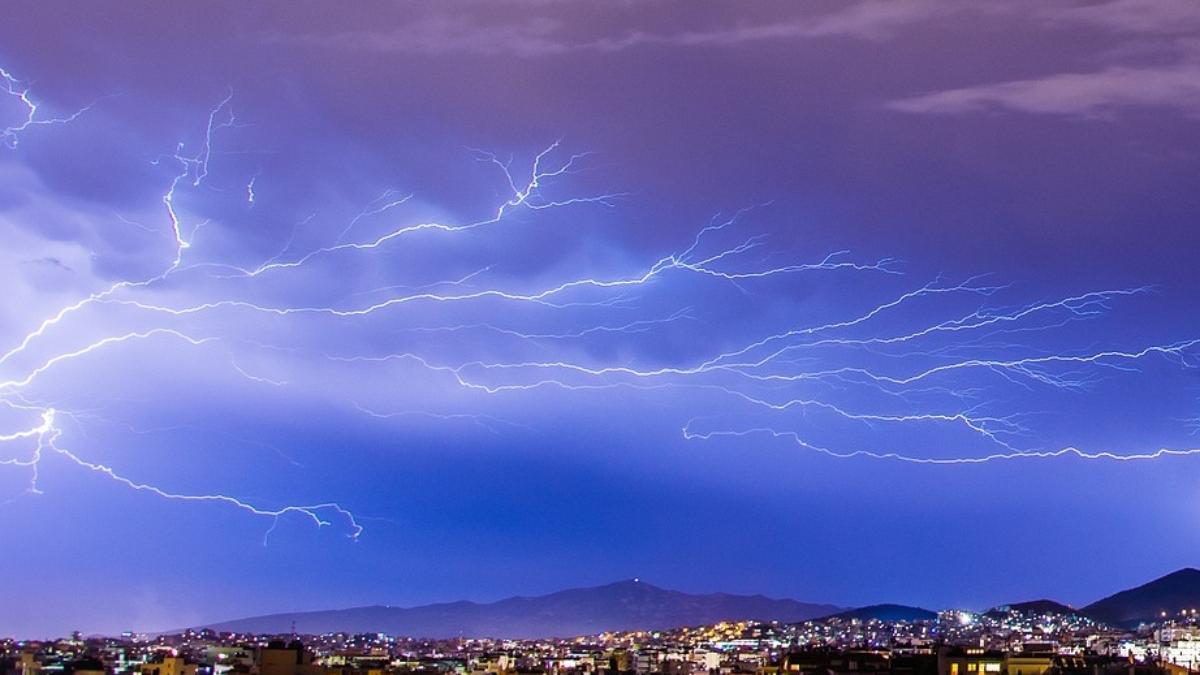 anm prognoza meteo vremea in romania ciclon mediteranean cod galben vijelii grindina