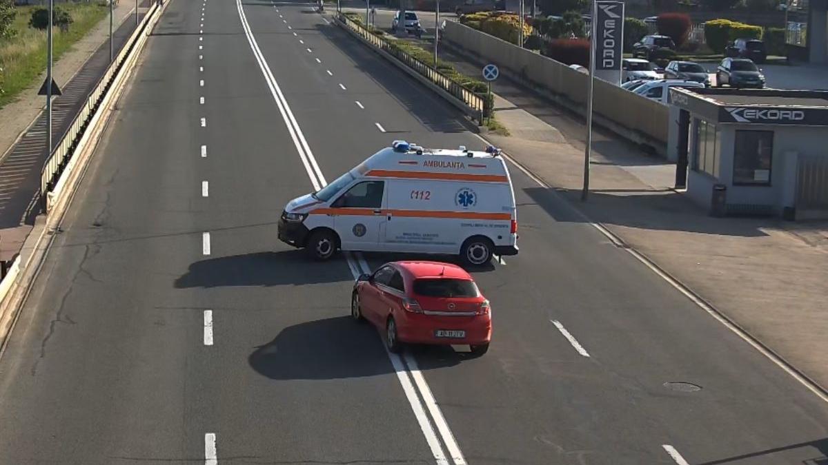 accident filmat strada alba iulia ambulanta