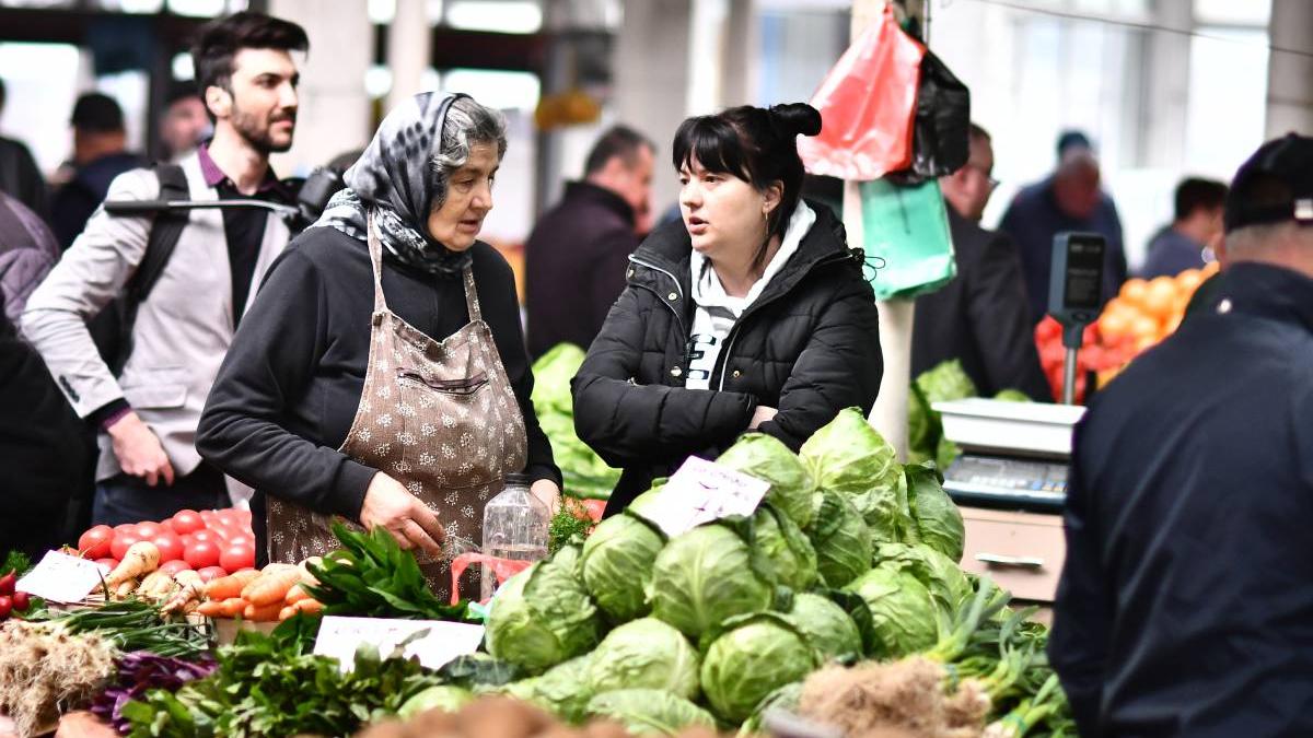 pret kilogram varza piata romania oameni uimiti