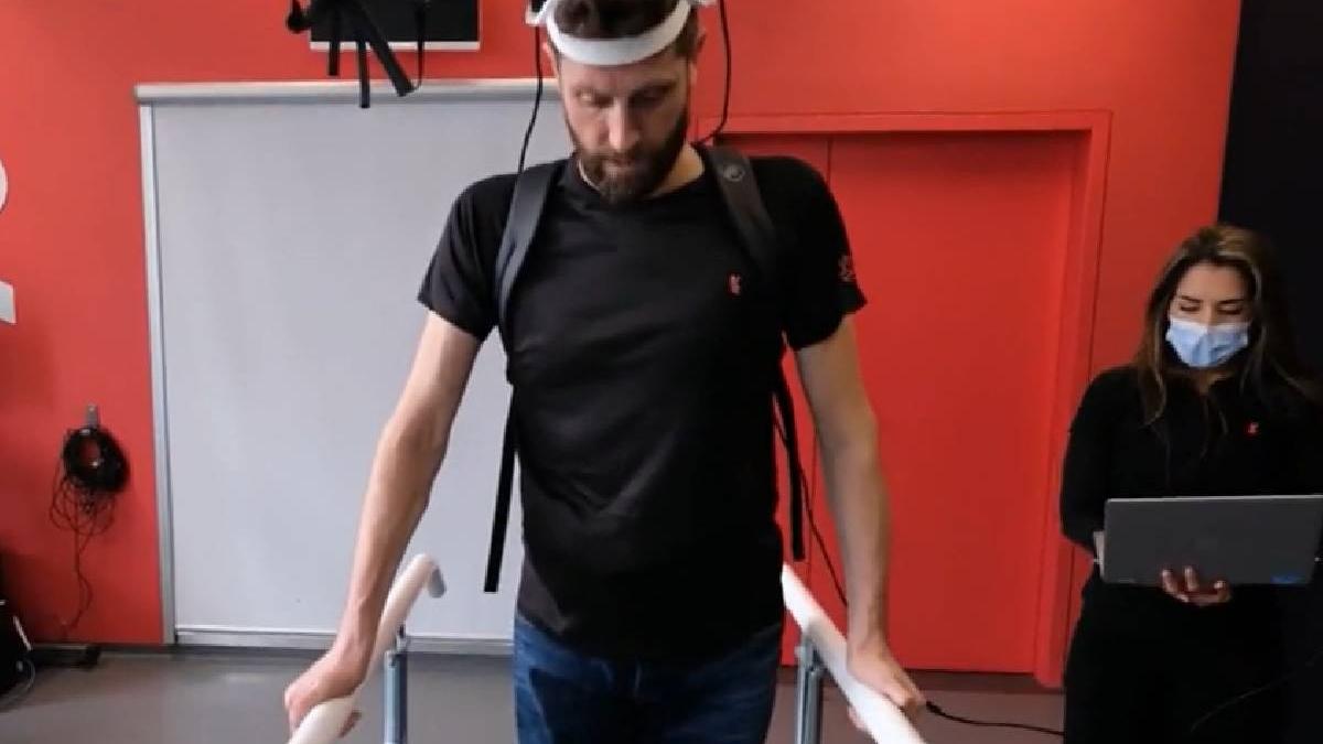 barbat paralizat merge putere gand tehnologie