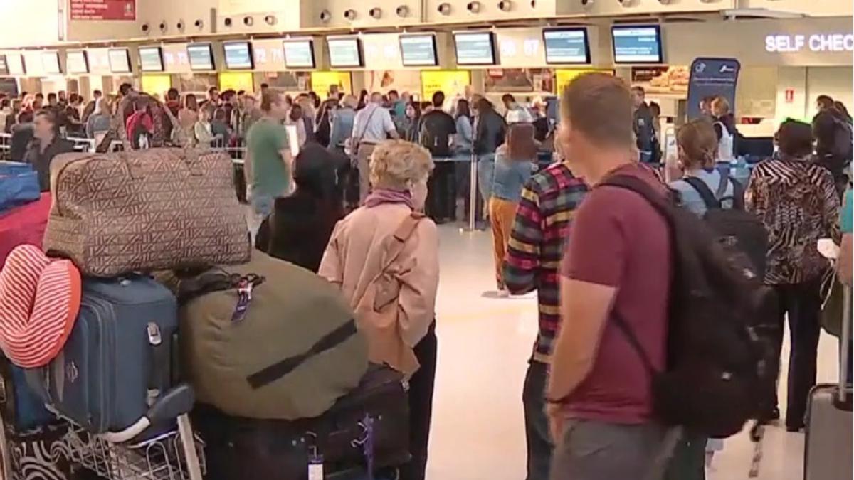 control rapid pentru calatorii cu pasapoarte biometrice pe aeroportul otopeni
