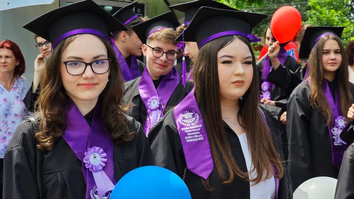 ziua absolventului sarbatorita parcul vedea alexandria