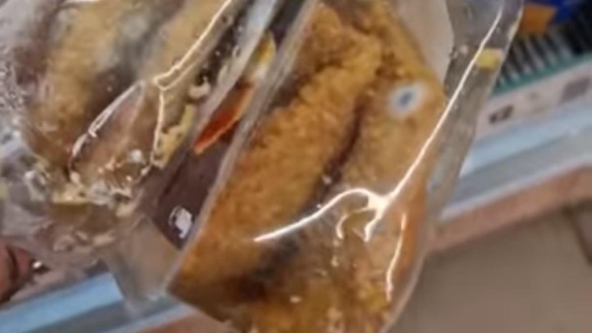 supermarket piatra neamt sandviciuri crusta mucegai