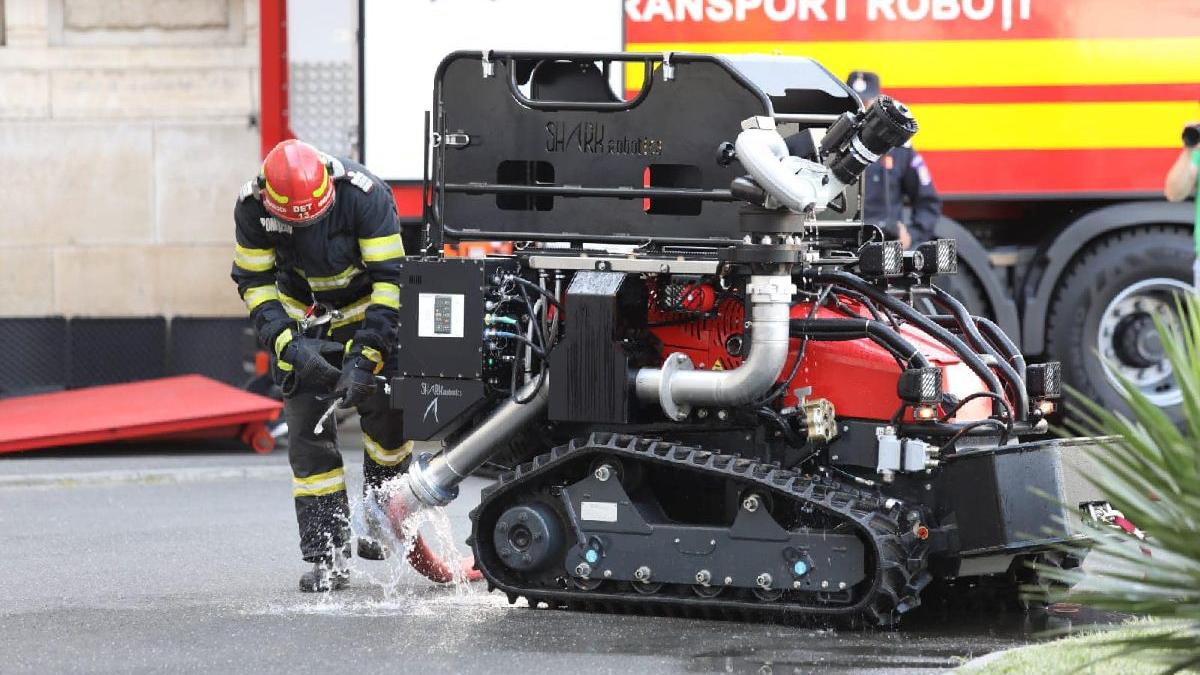 igsu autospeciale roboti stingere incendii