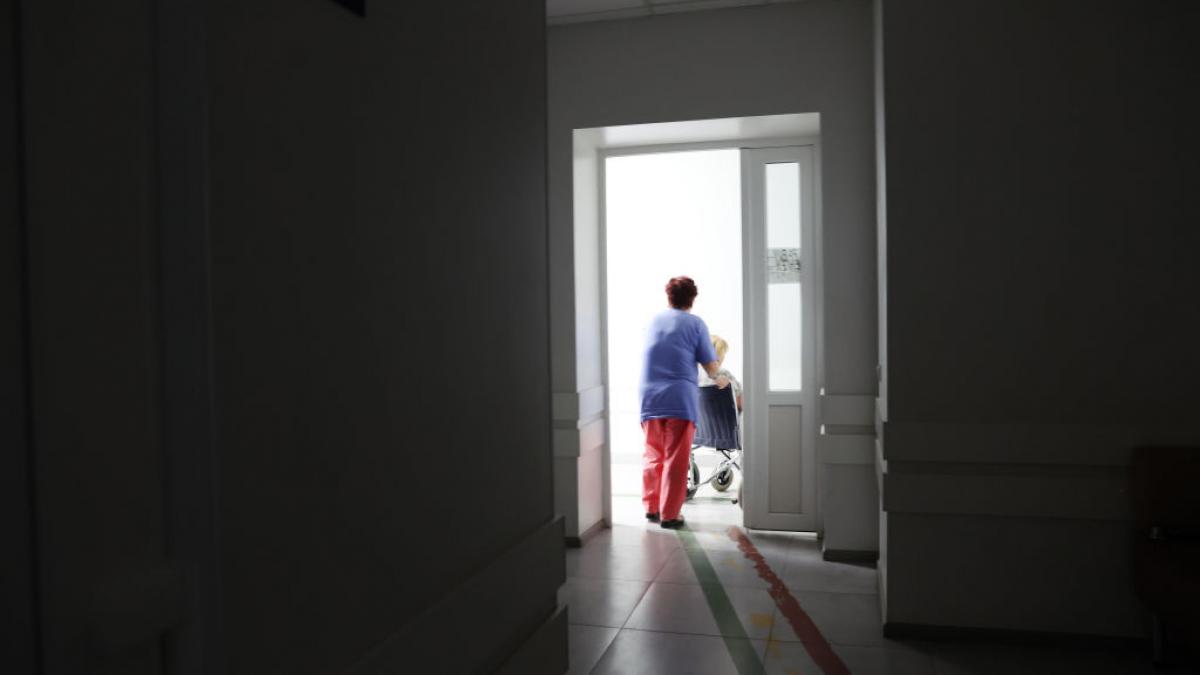 salariu infirmiera ingrijitoare romania 2023