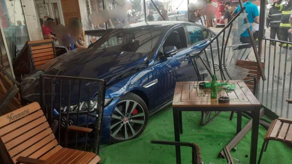 sofer masina terasa bar adjud