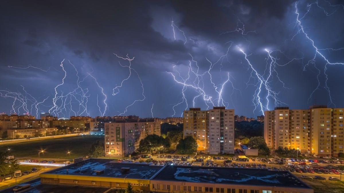 avertizare meteo anm ploi torentiale furtuni harta zone afectate fenomene extreme