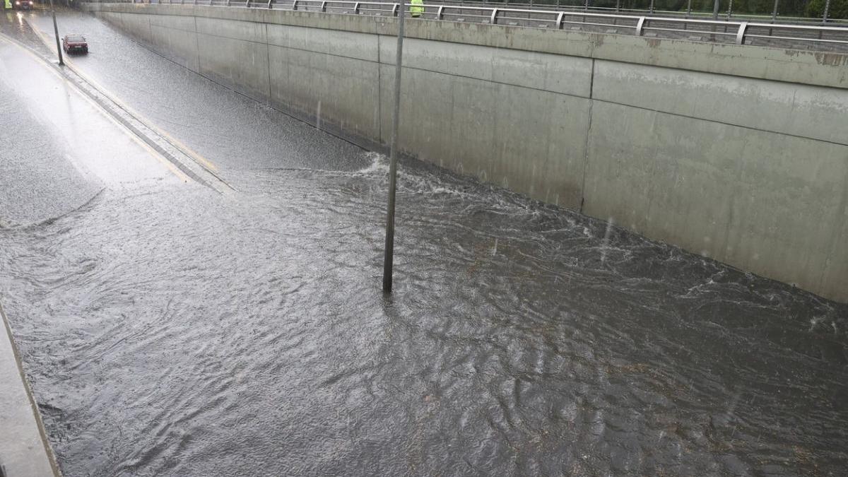 cod rosu furtuni romania