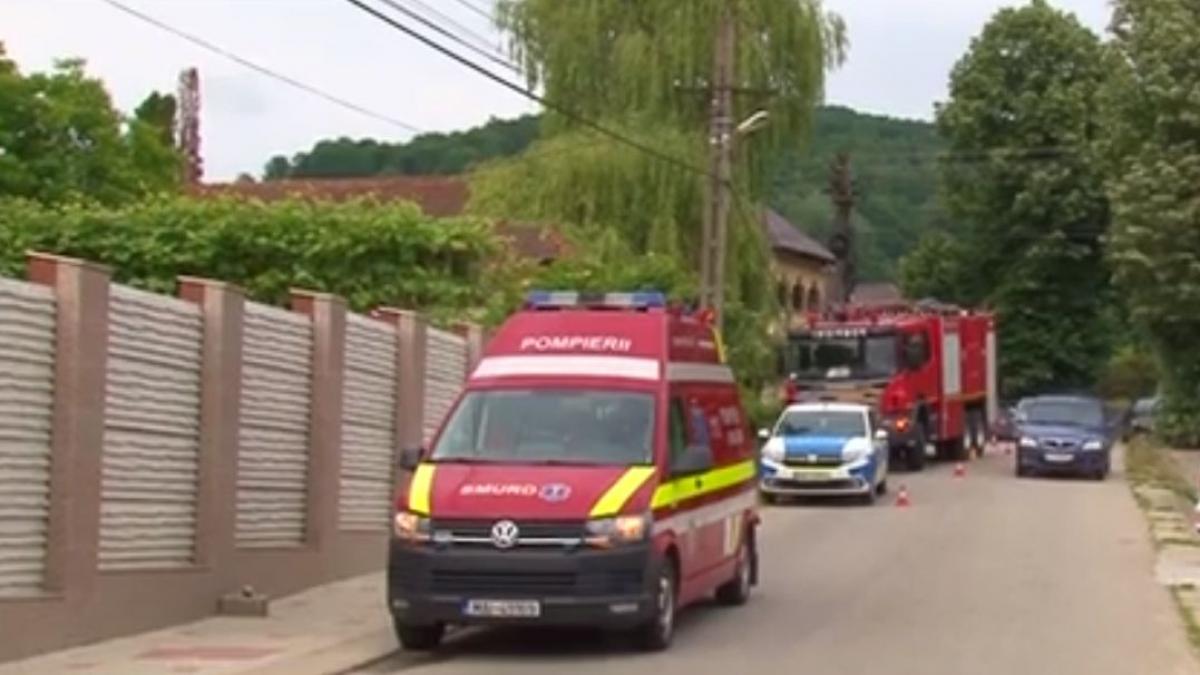 fetita calcata masina mama ei darmanesti arges