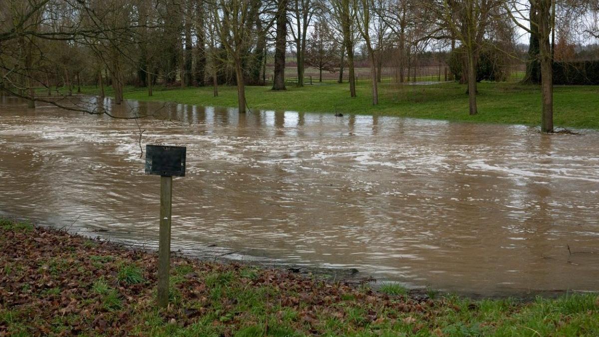 decizie autoritati apa fantani izvoare contaminata inundatii alba