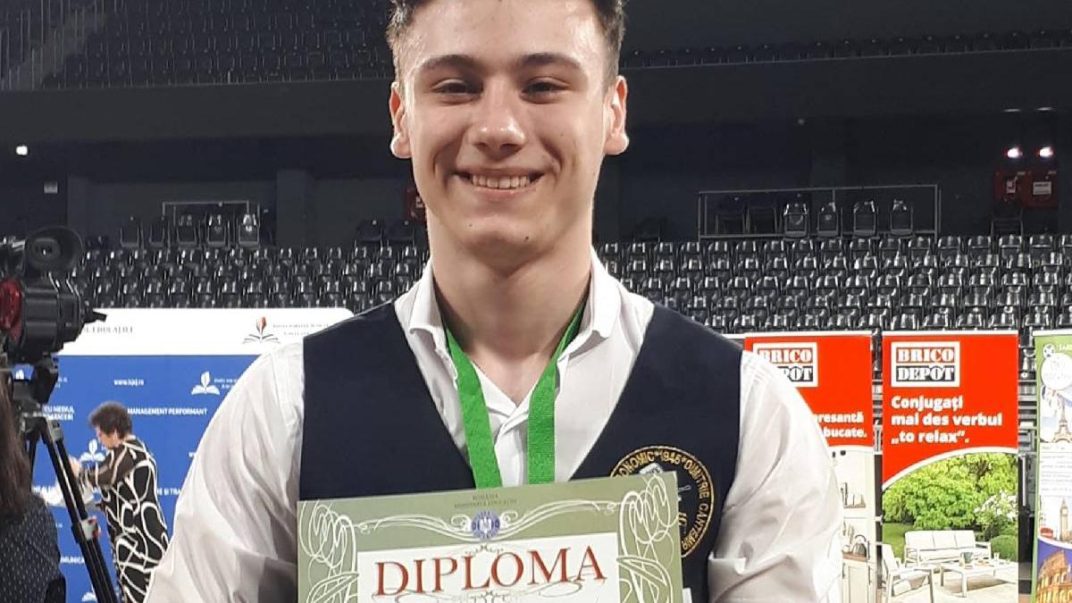 antonio elev roman intors tara 12 ani italia