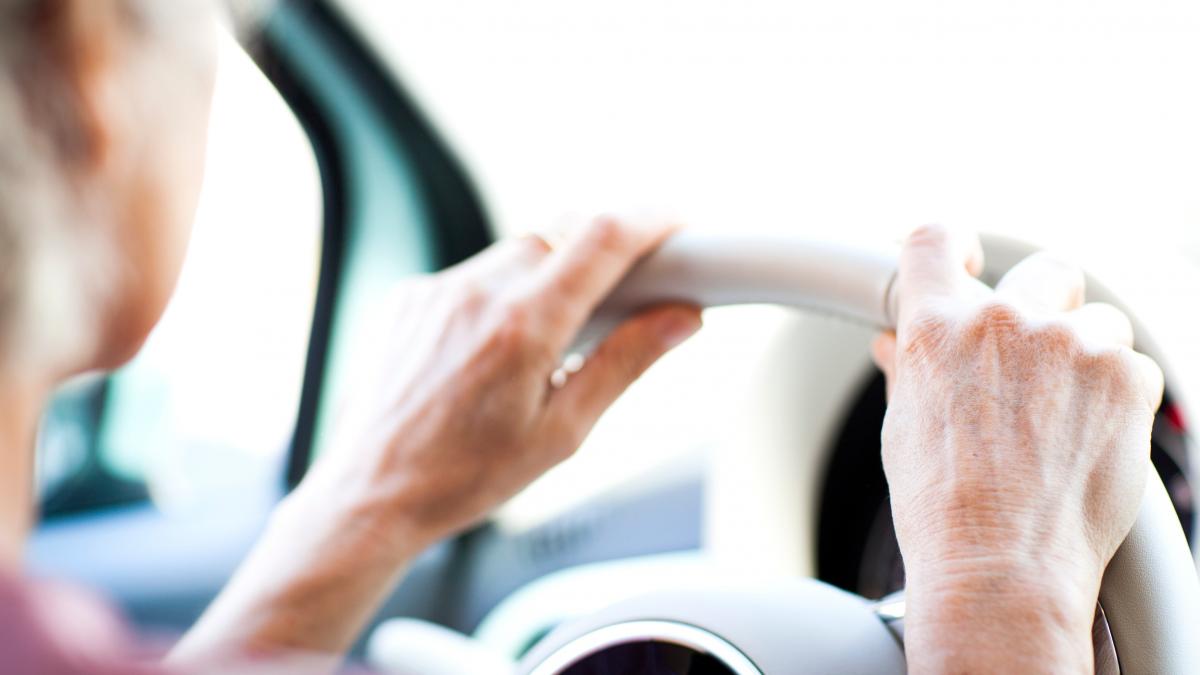 femeie carcel picior cancer faza terminala