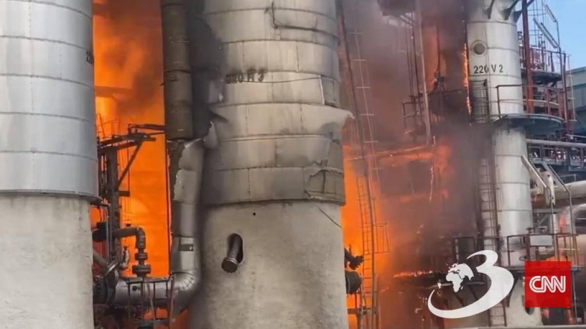 doi pompieri raniti incident rafinarie petromidia navodari transport spital