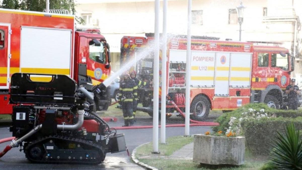 interventie autospeciala transport roboti igsu indendiu petromidia