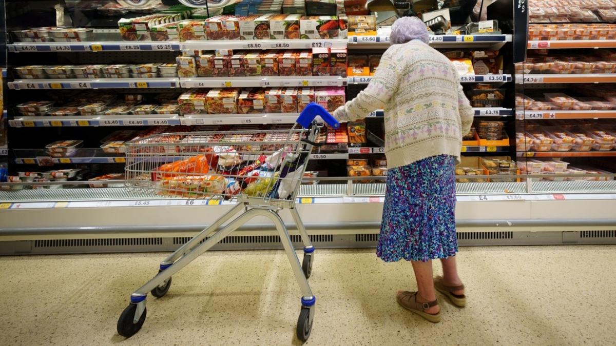 guvernul s a razgandit ce schimba la scaderea adosului comercial la mancare