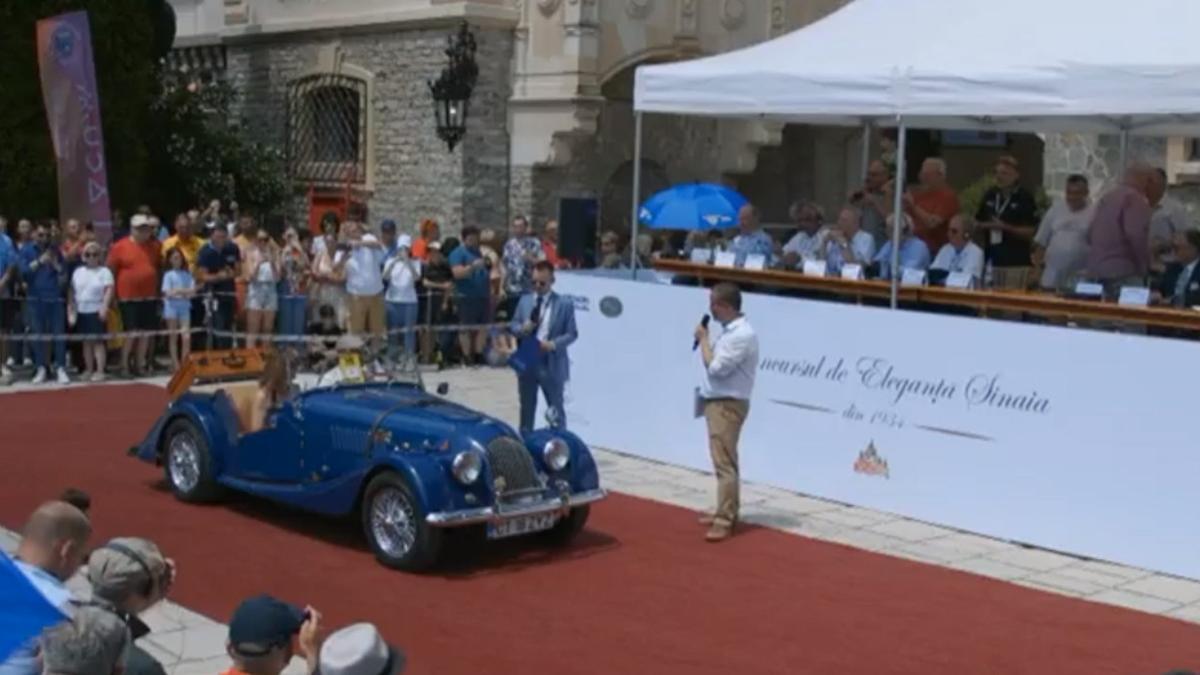 imagini masini de epoca concurs eleganta sinaia castelul peles 2023