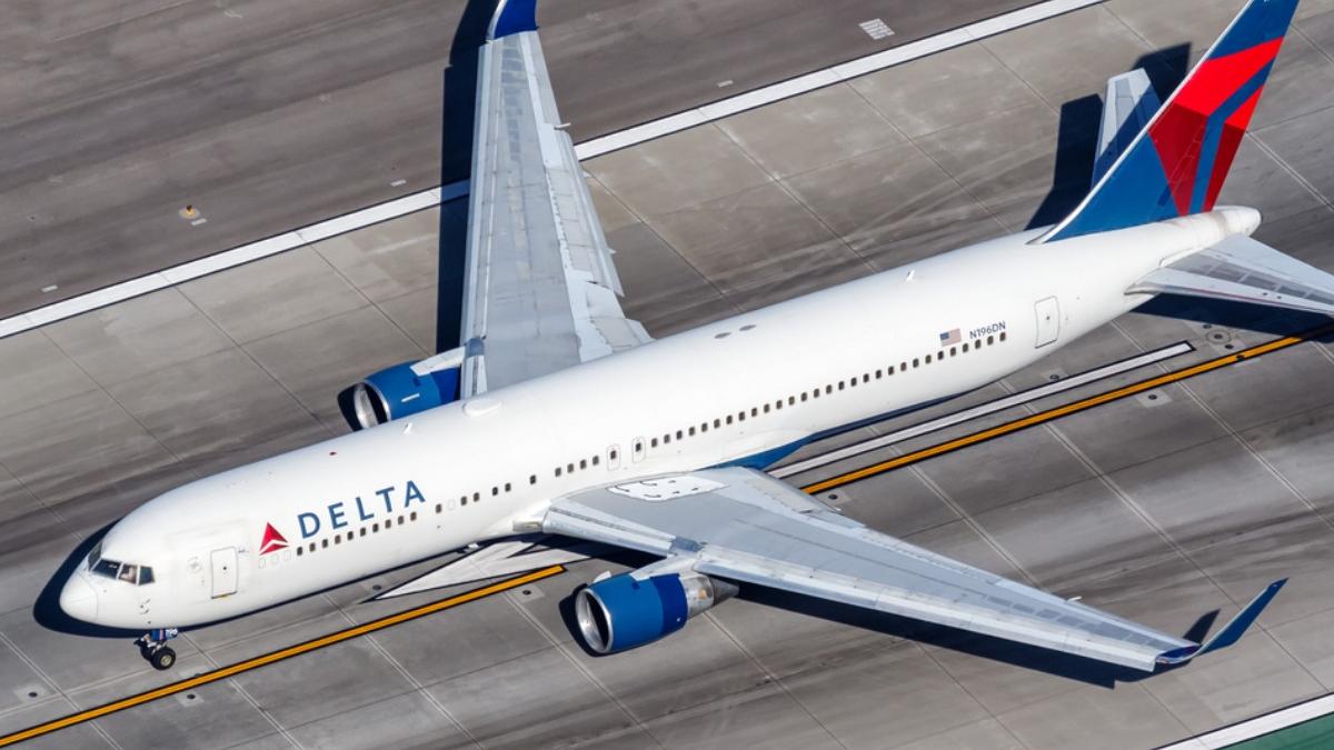 muncitor mort avion aeroport san antonio