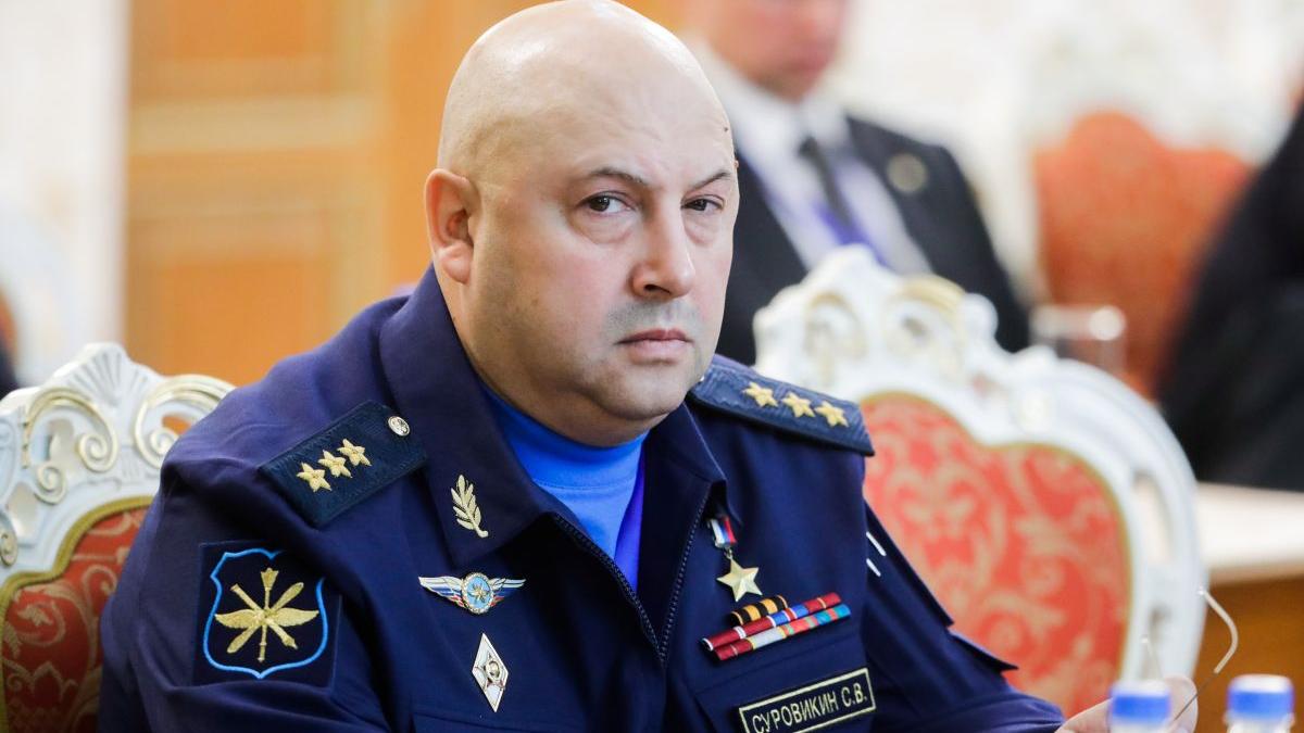 ft serghei surovikin incarcerat rusia revolta wagner kremlin