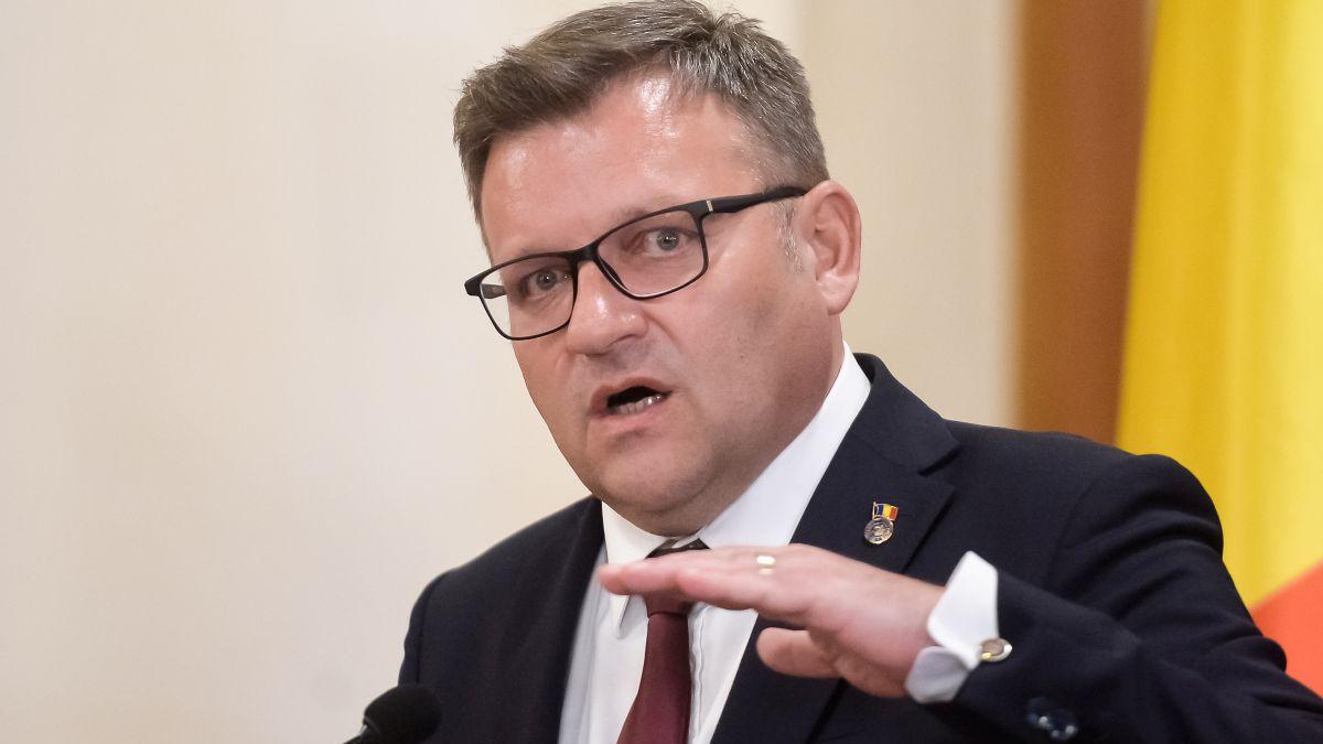 iccj hotaraste daca legea care elimina pensiile speciale merge la ccr