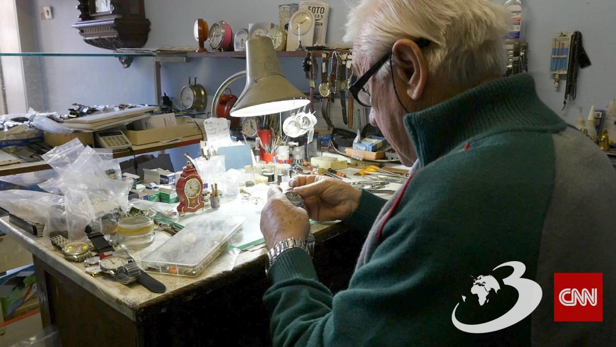 poveste ceasoornicar roman clienti peste hotare ioan filipescu