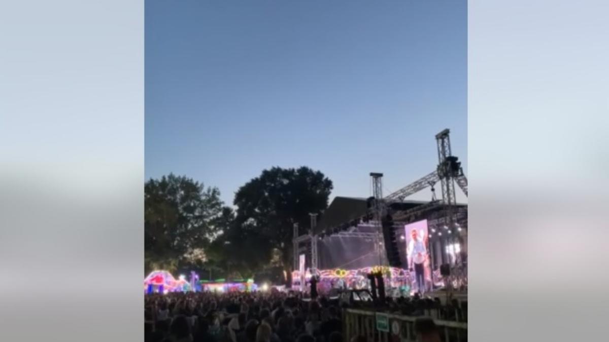 primar huiduit de oameni la concert dupa ce a pronuntat gresit o trupa