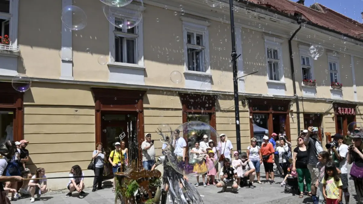neplaceri la fits interventie de urgenta in centrul sibiului din cauza denivelarii la pavaj in