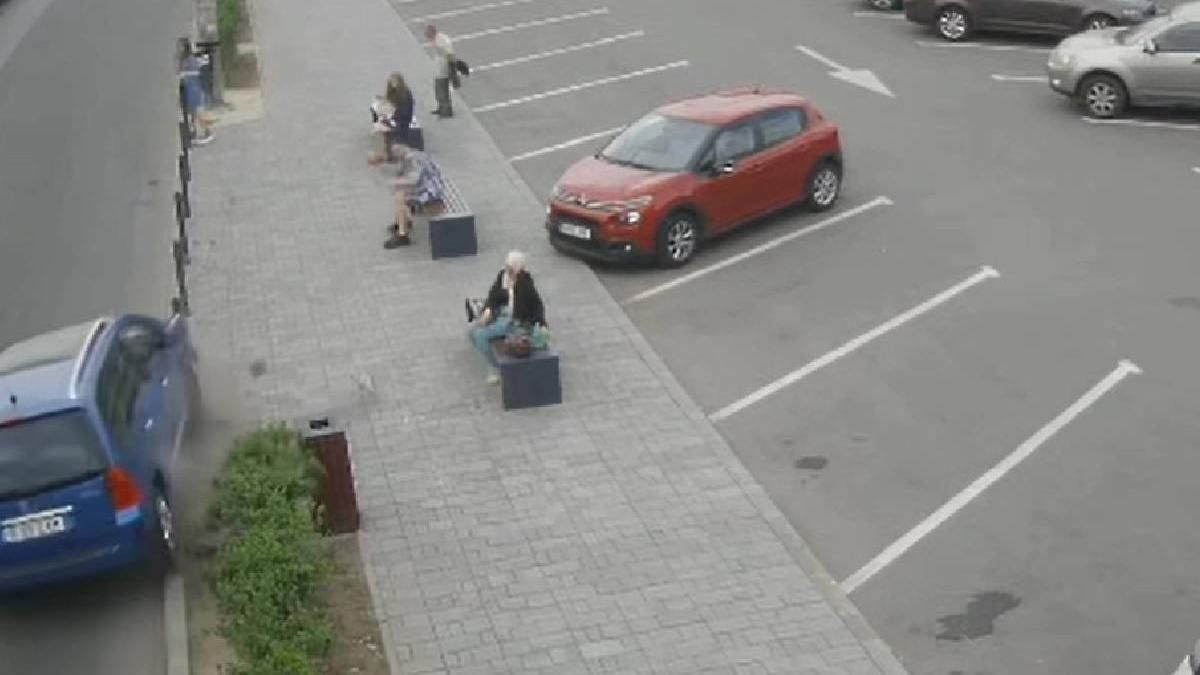 persoane aflate statie stb bucuresti spulberate masina