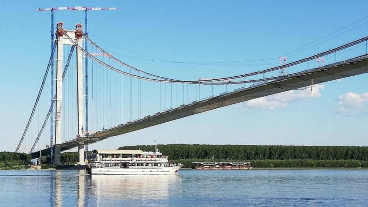 pod dunare braila acces pietoni biciclisti motiv