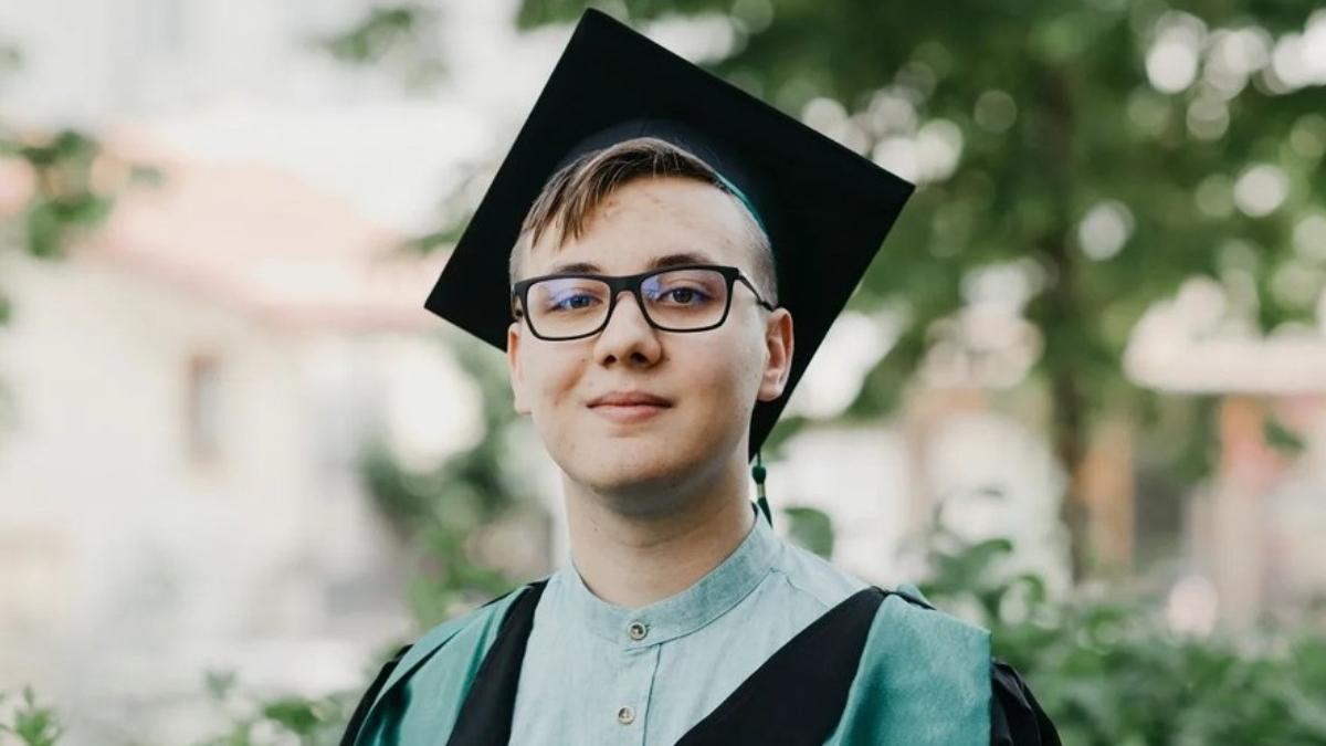 el este cosmin elevul exceptional al husului nota maxima evaluarea nationala bacalaureat 2023