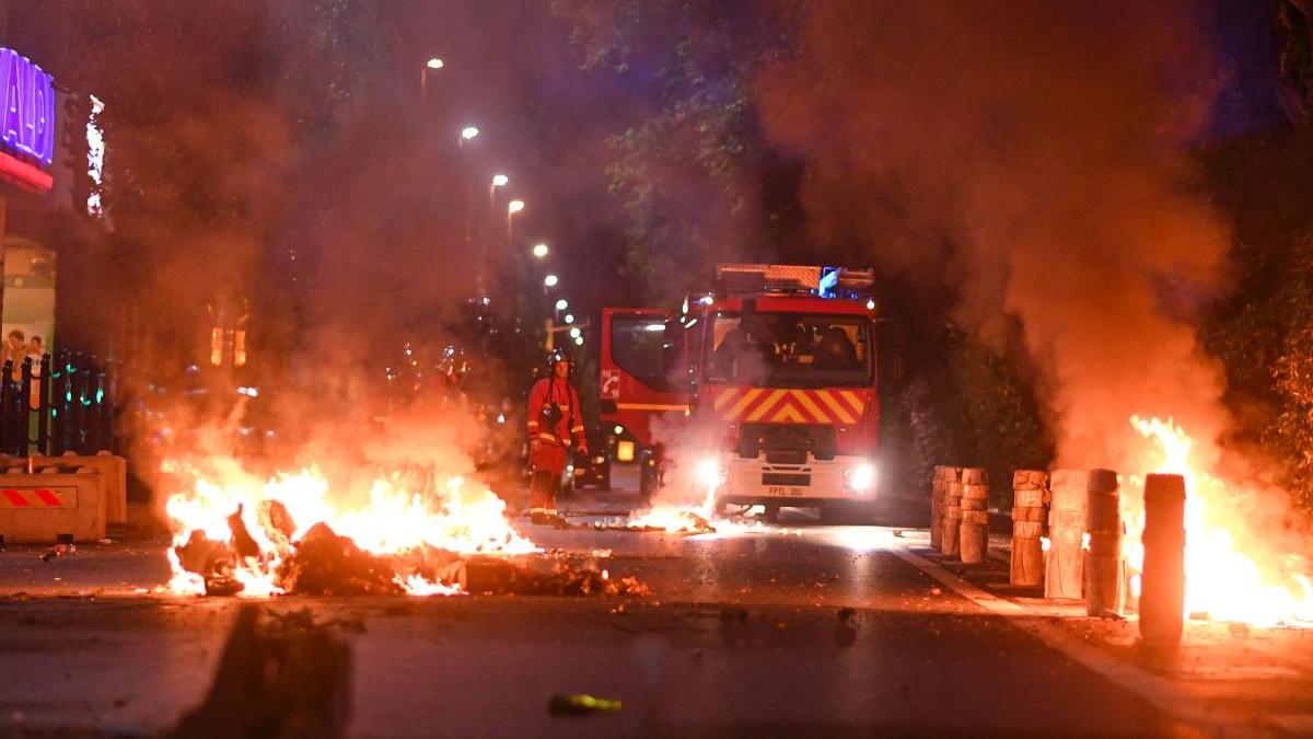 scandal franta inmormantare nahel donatii politist ucis tanar suma uriasa