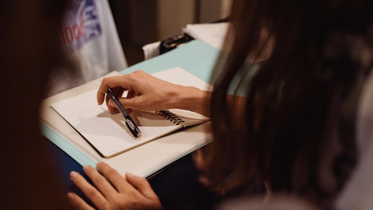 inselatorie persoane dizabilitati supermarket constanta semnaturi donatii bani