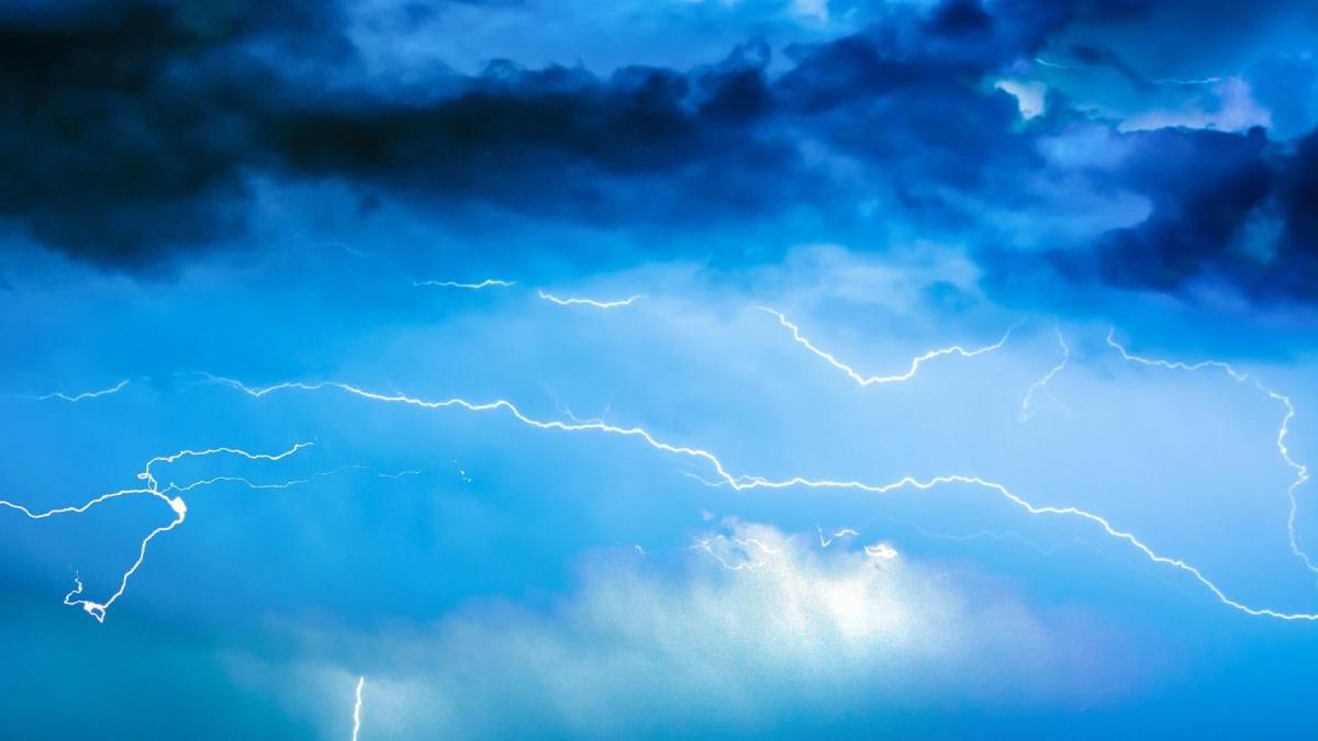 prognoza meteo speciala bucuresti iulie 2023 furtuni ploi temperaturi