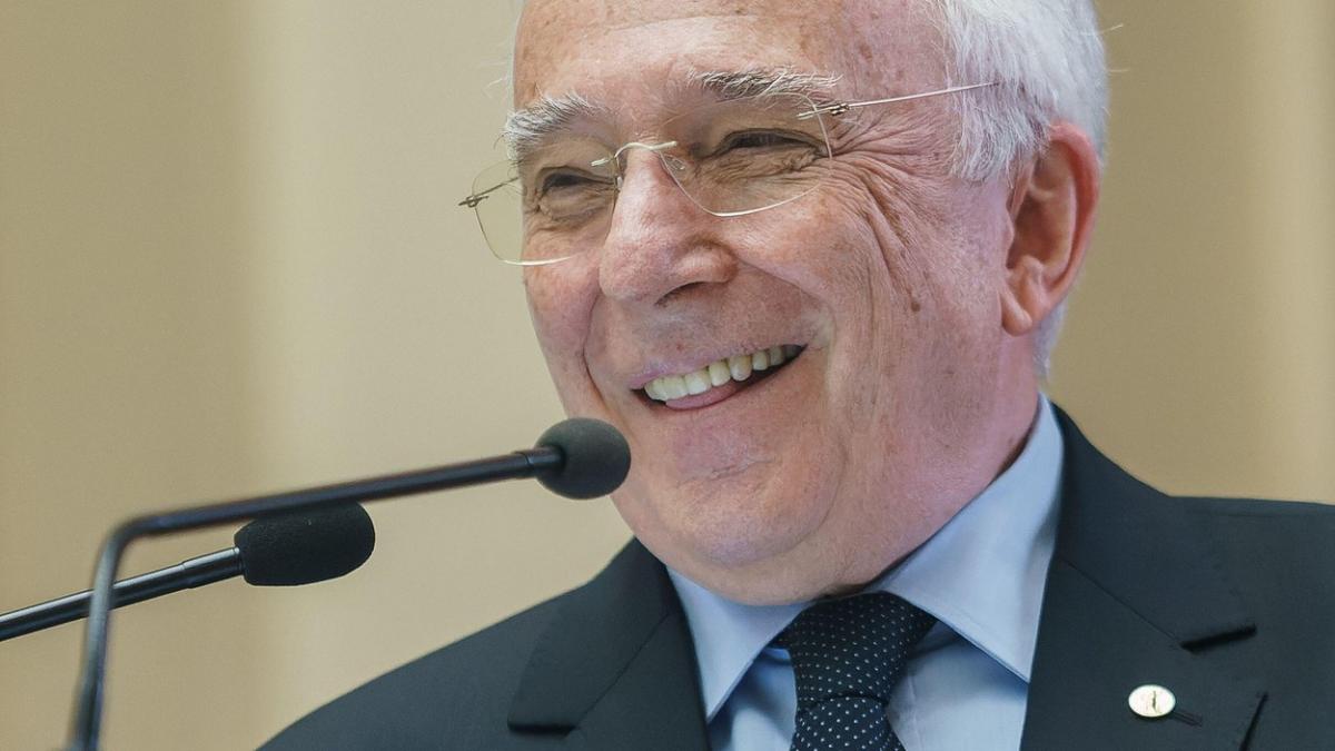 guvernator bnr mugur isarescu declaratie avere