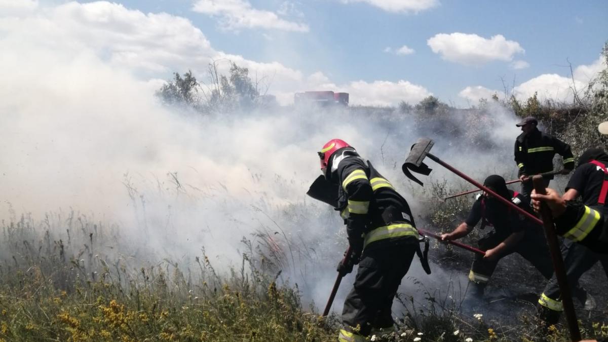 incendiu botosani scanteie hectare
