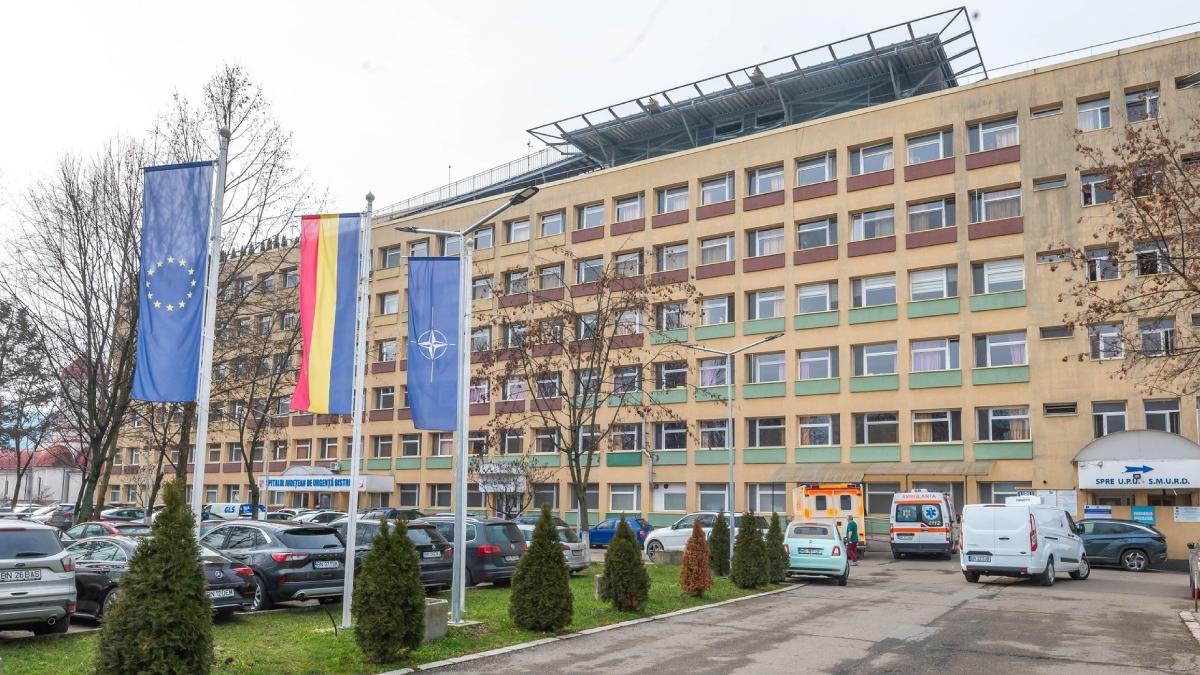 69 persoane la spital bistrita toxiinfectie alimentara botez inmormantare parastas