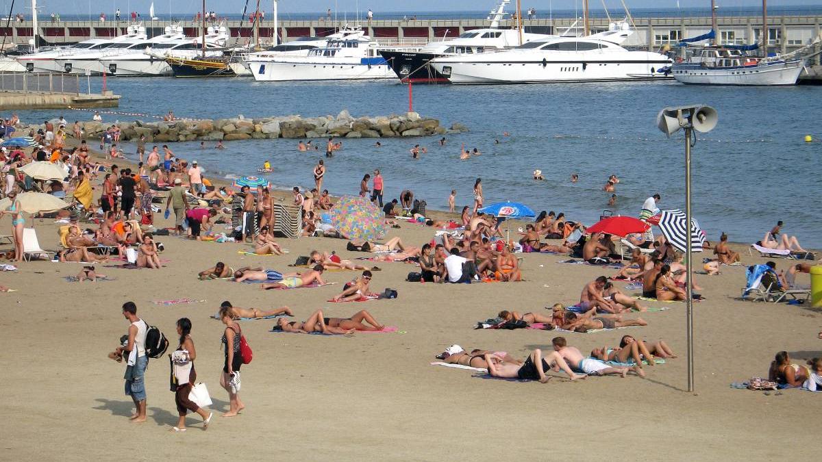 locuri ascuns bani telefon plaja