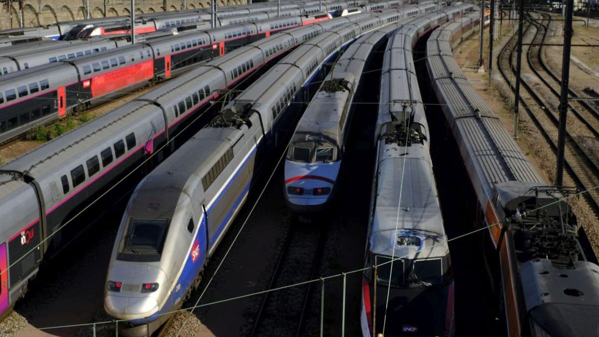 roman luat arma politist deschis focul tren mare viteza franta incident ingrozit 800 calatori