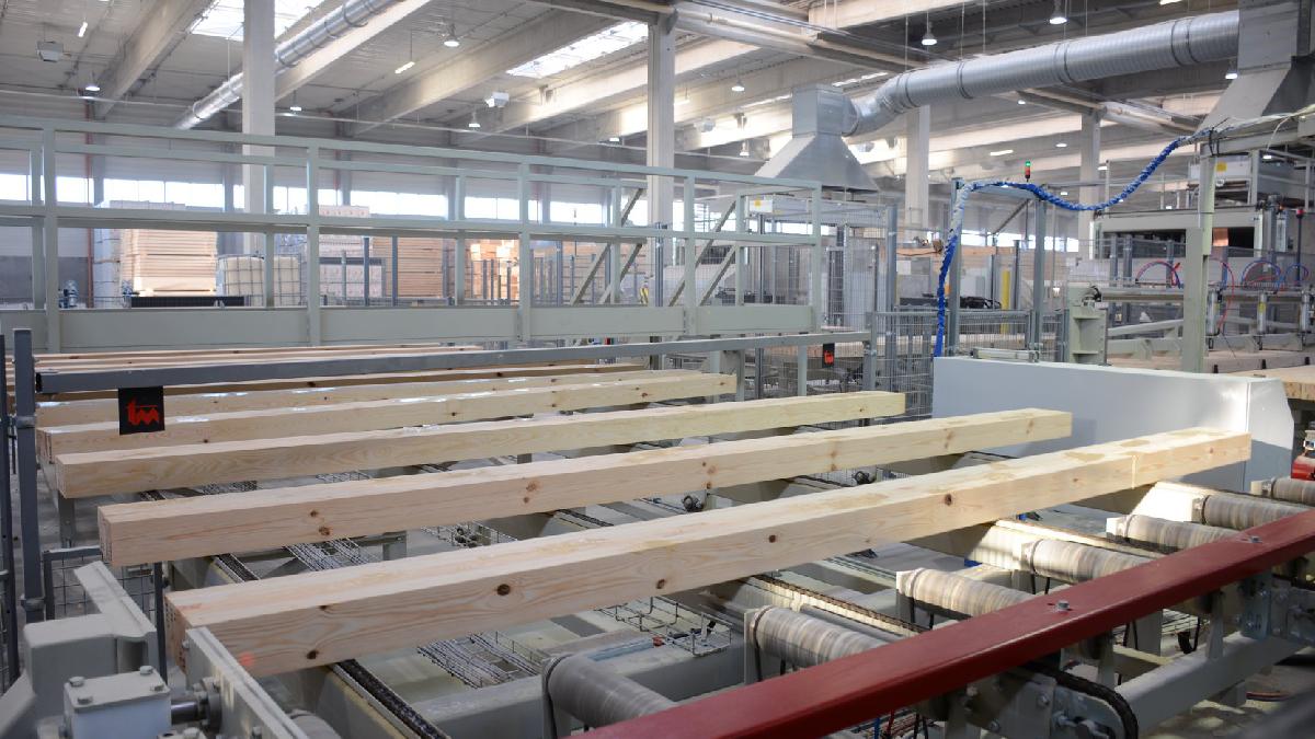 oras romania cea mai mare fabrica panel din lume