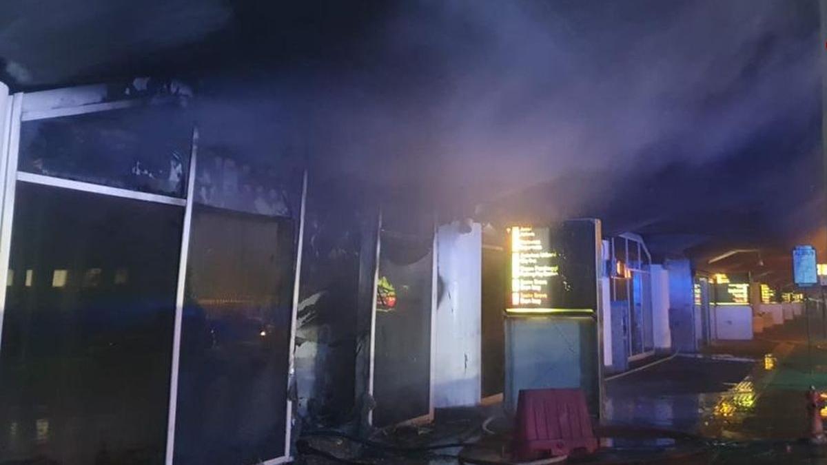 aeroportul international vincenzo bellini italia foc zboruri suspendate