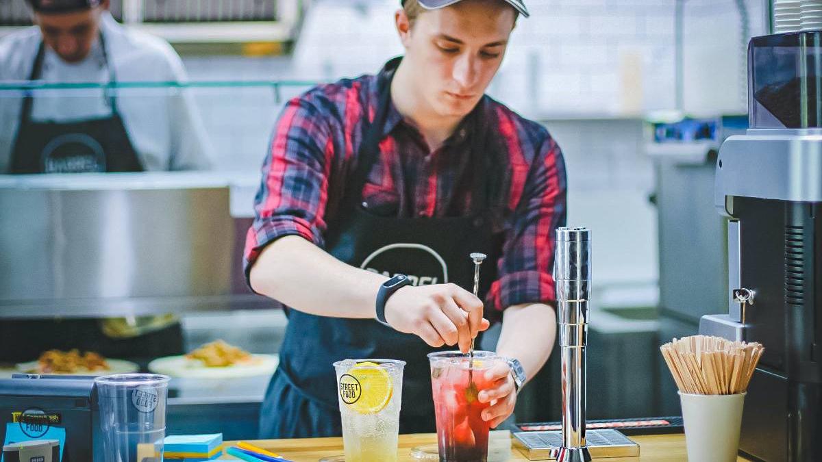 anagaji tineri timpul verii bani muncitori sezonieri