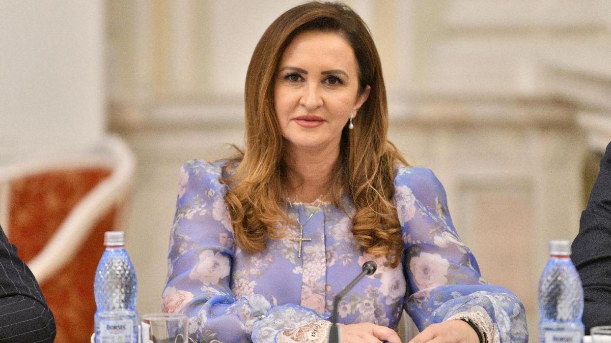 cine este natalia intotero