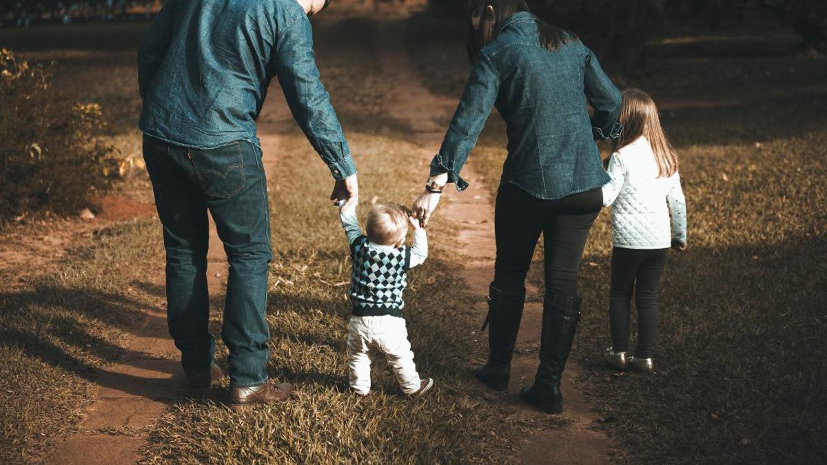 doi frati relatii intime incest inchisoare