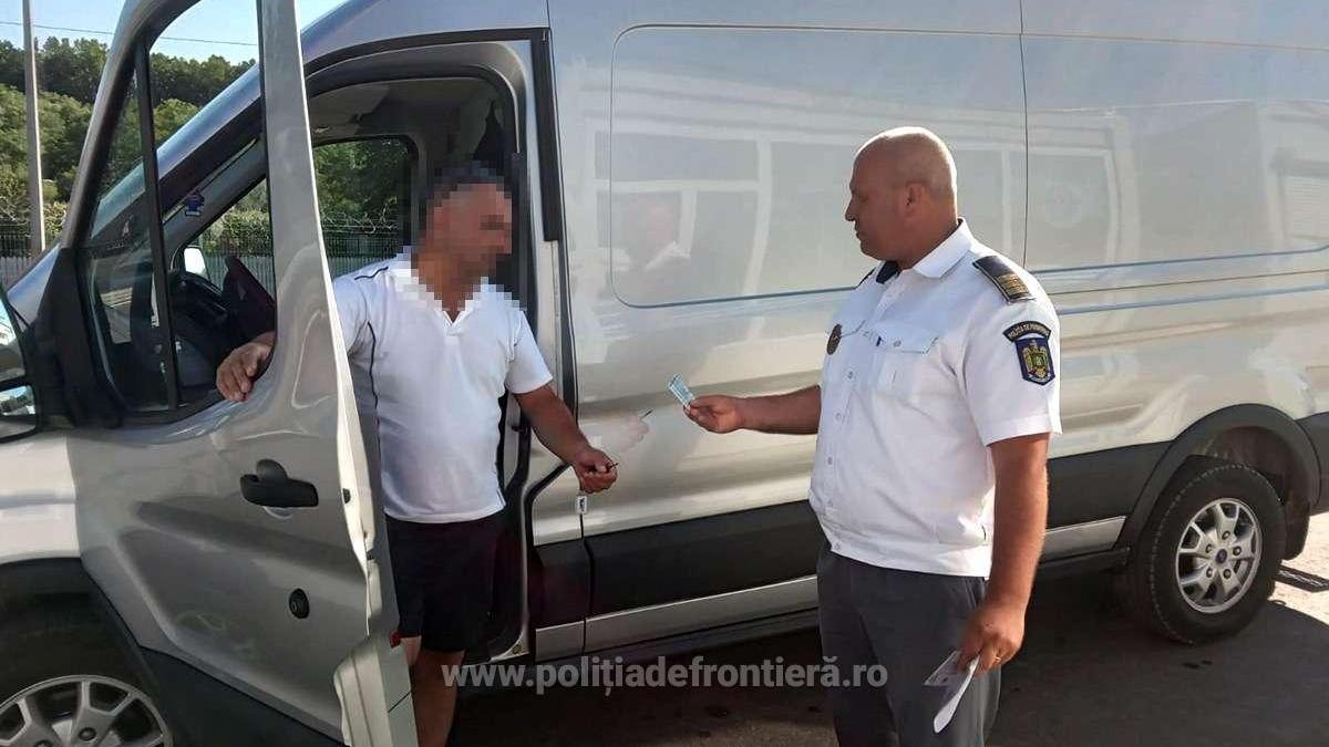 tanar primit ziua nastere permis de conducere prieteni prins frontiera